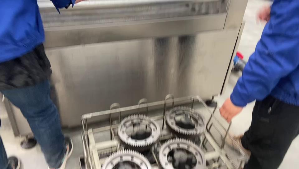 通过式齿轮自动清洗机